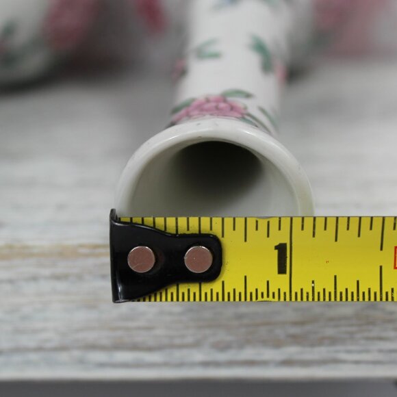 Vintage Macau Porcelain Bud Vases: 2 Hand-Painted Floral Chinoiserie - Picture 8 of 8